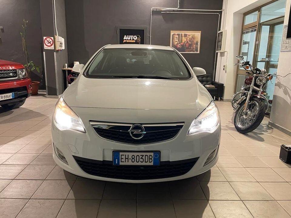 Opel Astra 1.7 CDTI 110CV 5 porte Cosmo