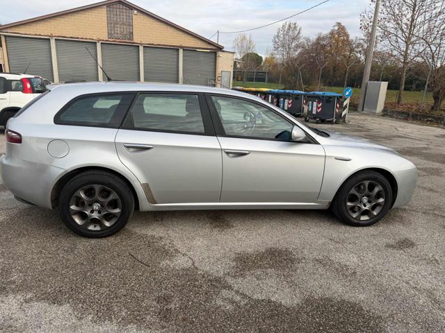 ALFA ROMEO 159 174,024km 1.9jtdm Sportwagon perfetta di meccanica