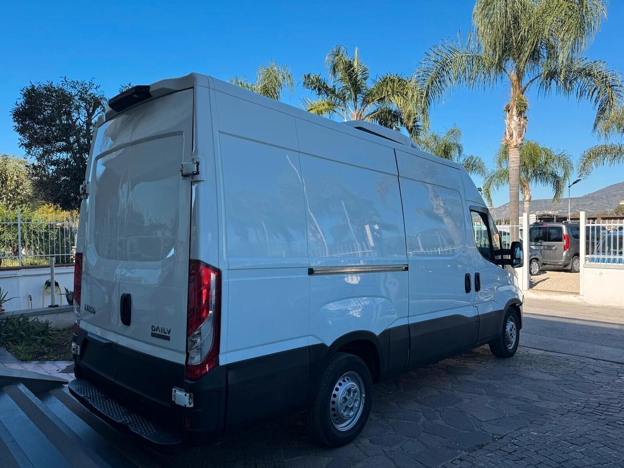 Iveco Daily 35C15 BTor 3.0 HPT PM-RG Cabinato