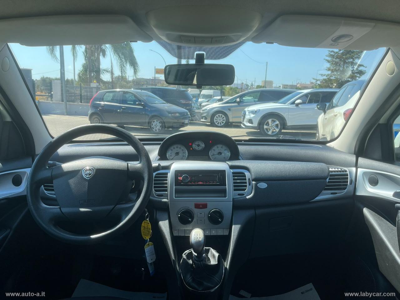 LANCIA Ypsilon 1.2 69 CV Platino