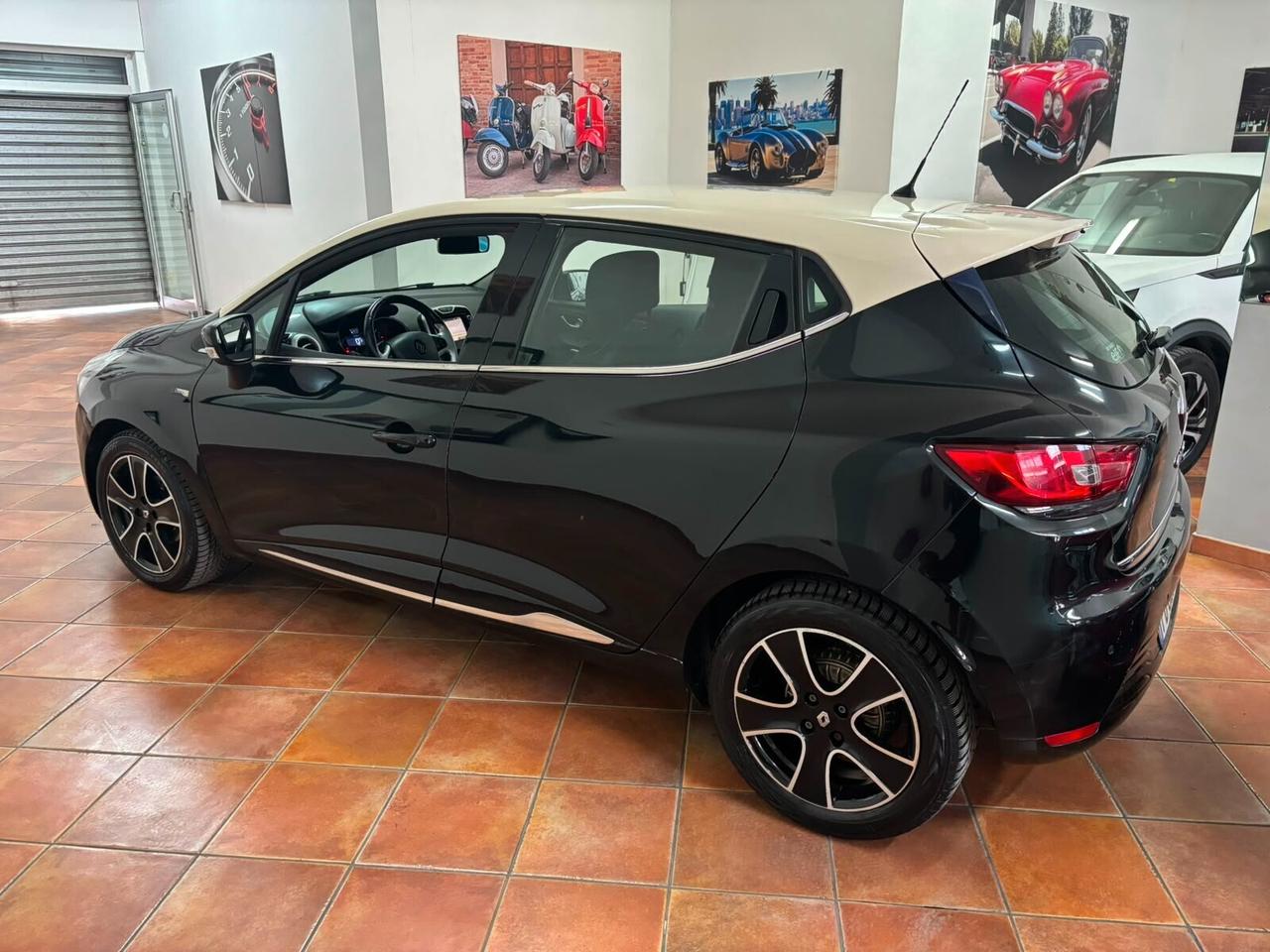 RENAULT CLIO 2016 BI-COLORE AUTOMATICA 1.5 DIESEL