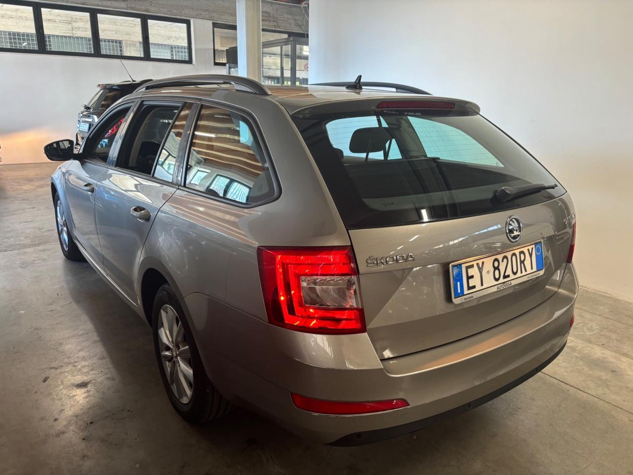 Skoda Octavia 1.6 TDI 105cv |OK NEOPATENTATI|
