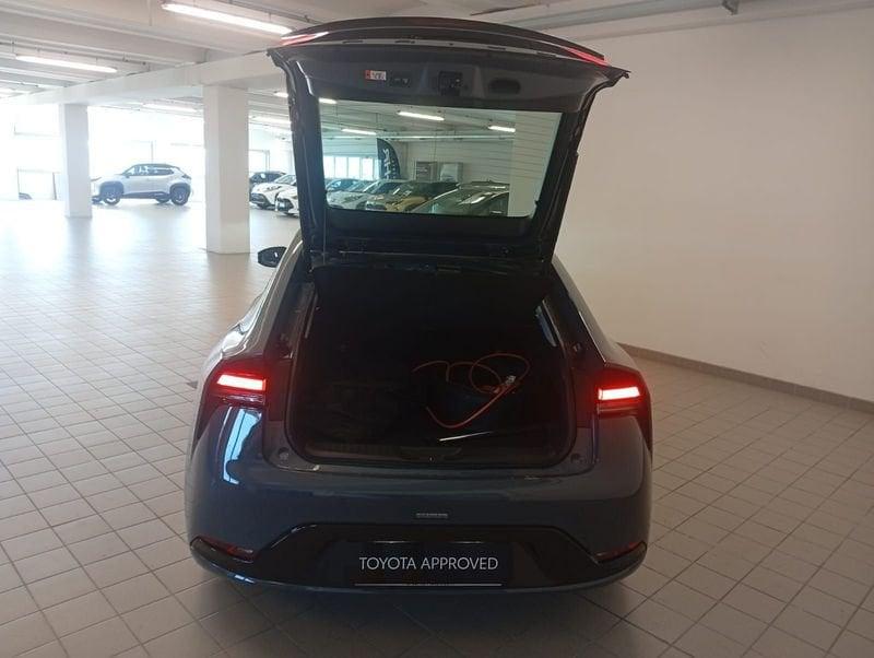 Toyota Prius Plug-in Hybrid Lounge