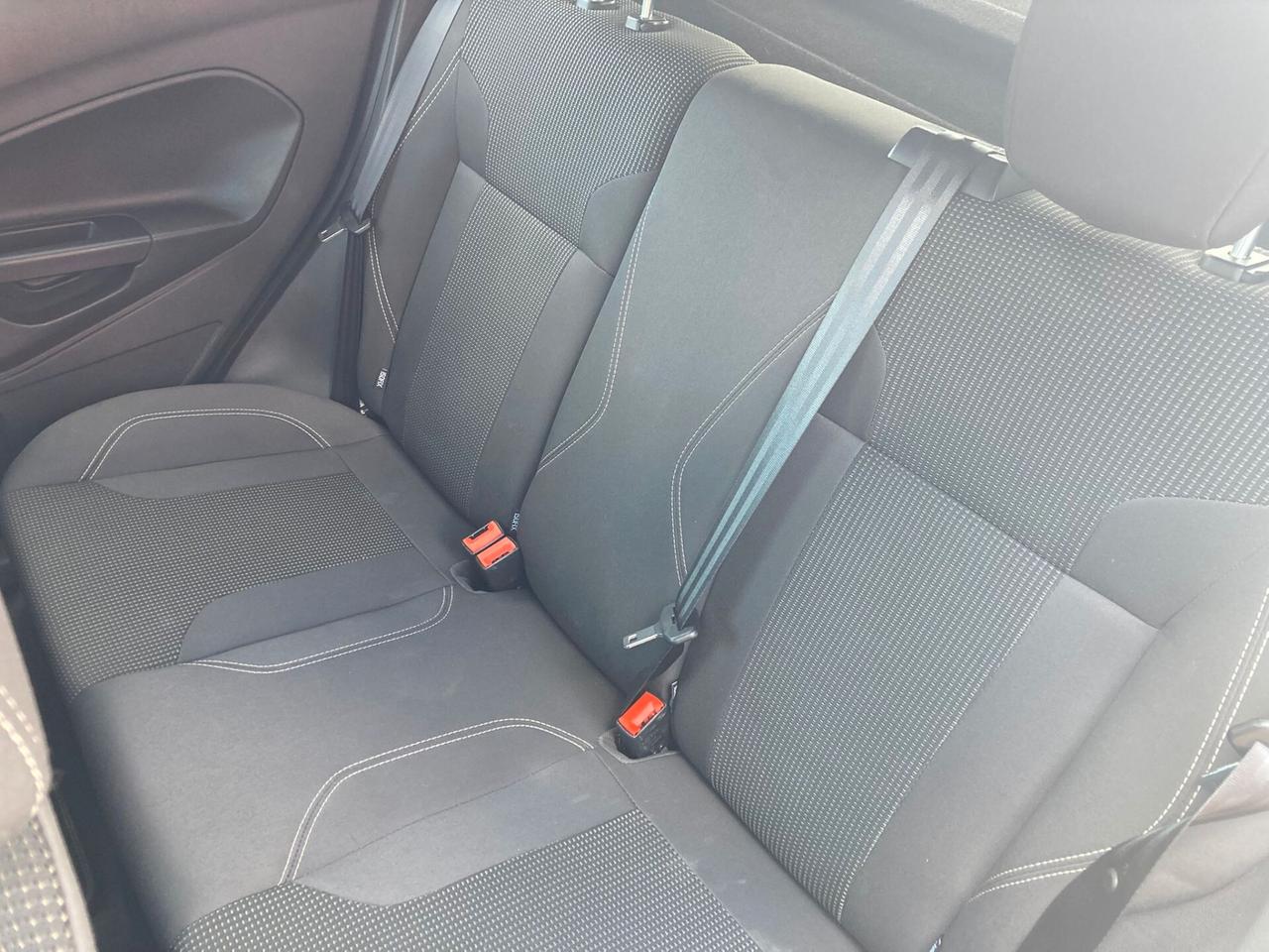 Ford Fiesta 1.5 TDCi 75CV 5 porte Titanium
