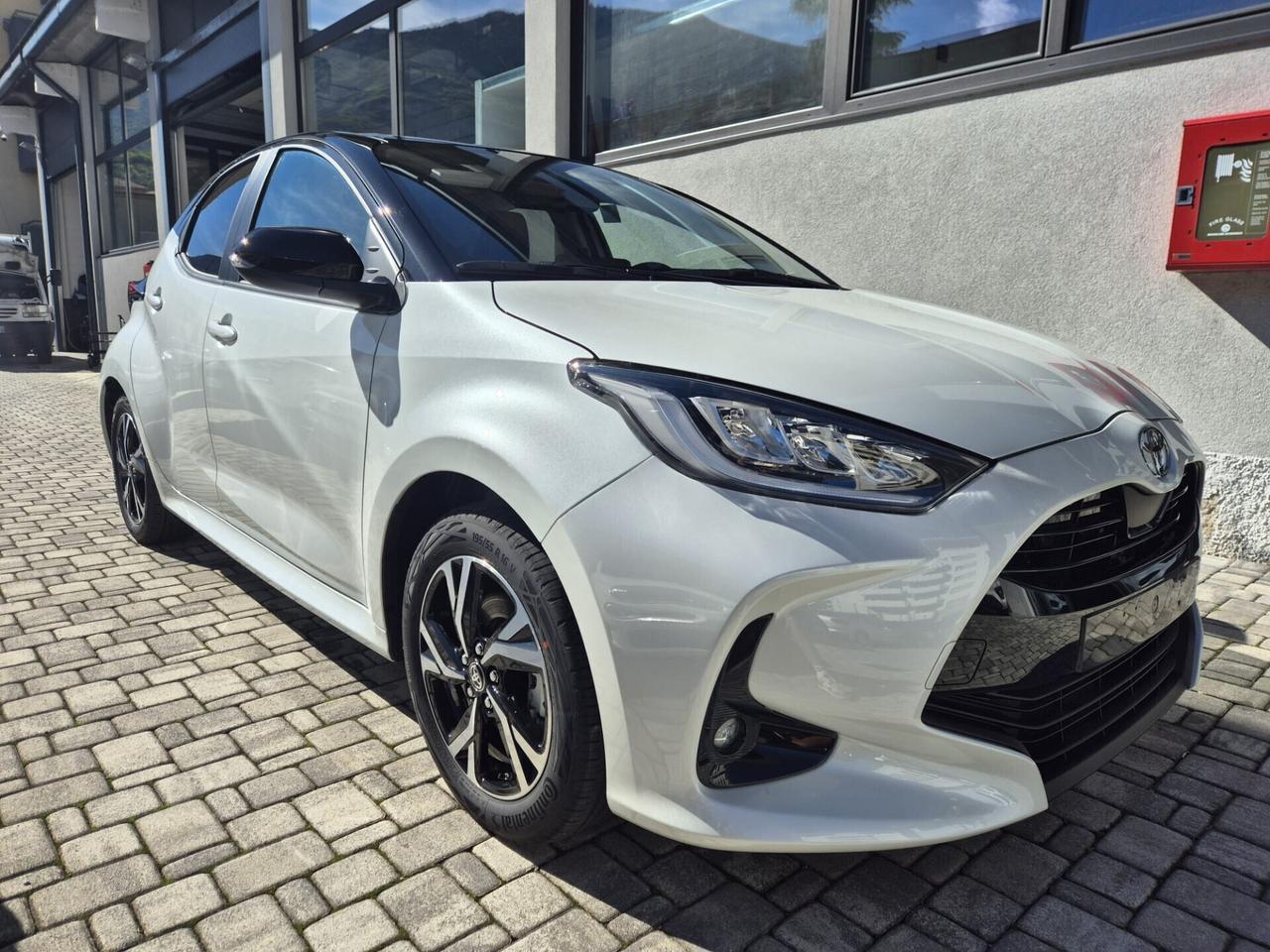 Toyota Yaris 1.5 Hybrid 5 porte Trend