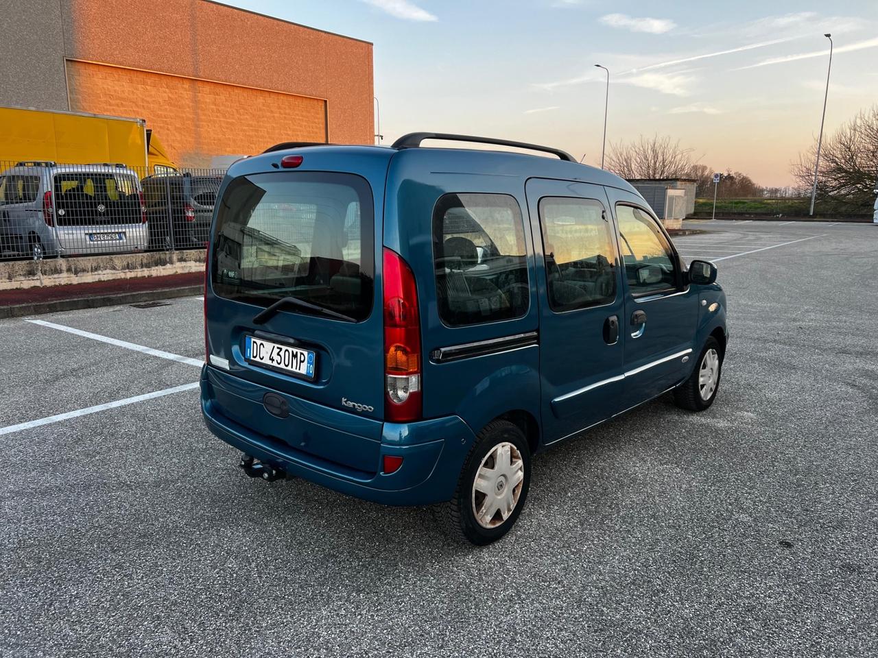 Renault Kangoo 1.2 16V 5p. Confort