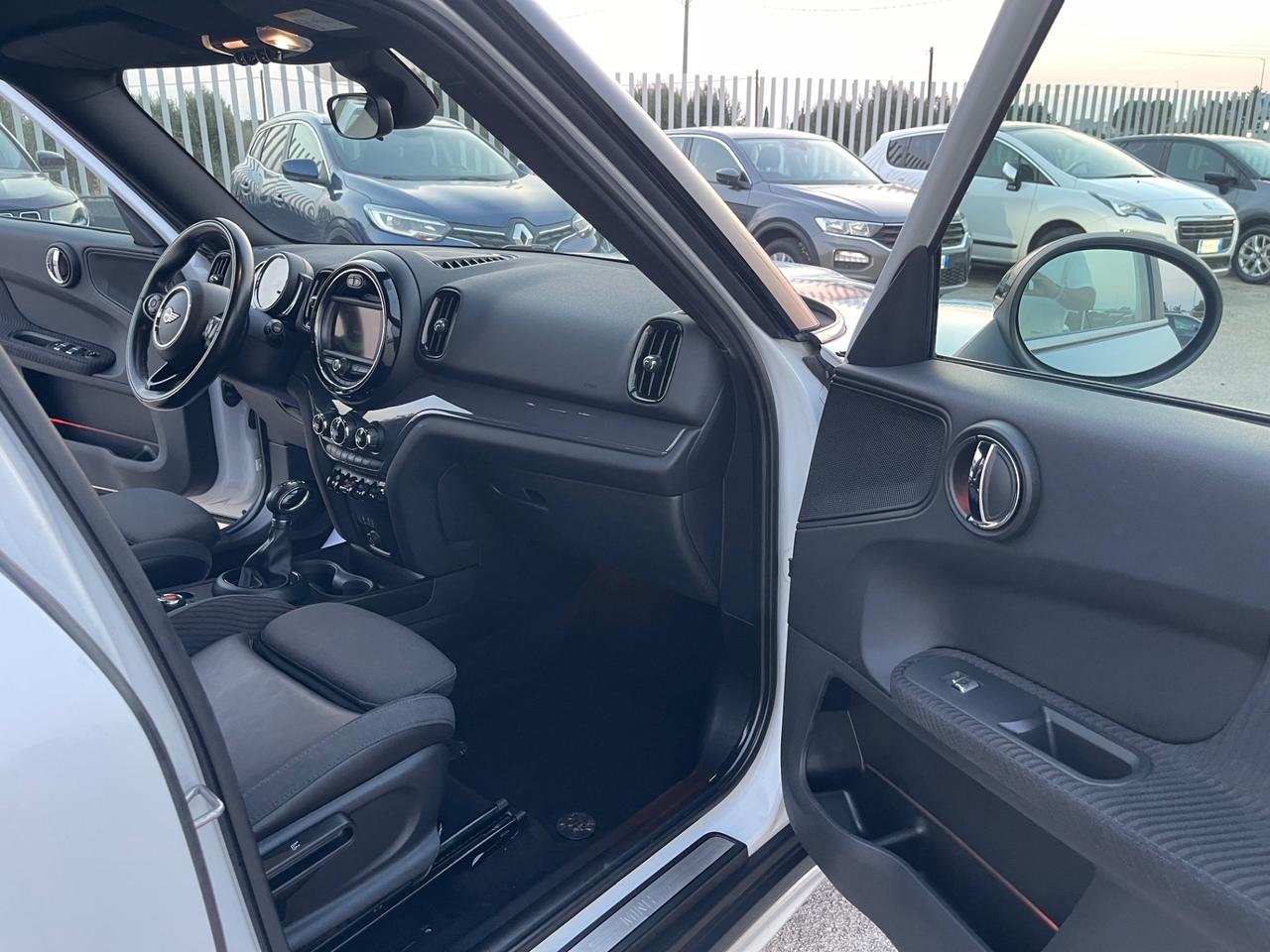 MINI COUNTRYMAN 2.0 D 150CV AUT HYPE FULL LED