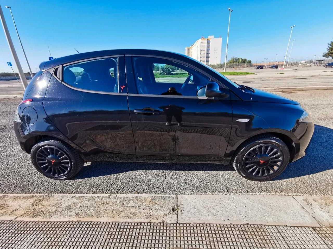 Lancia Ypsilon 1.2 69 CV 5 porte GPL Ecochic Gold