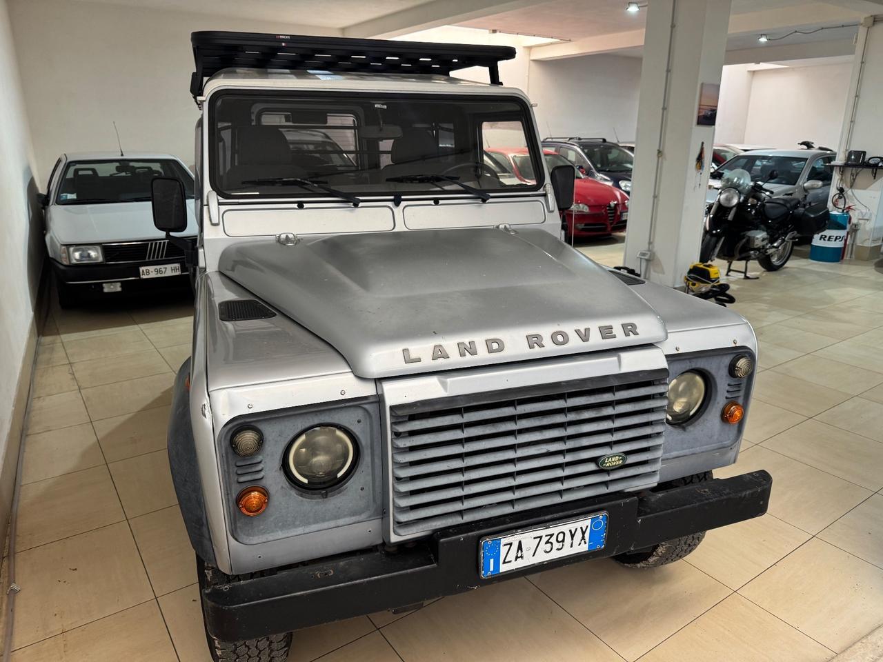 Land Rover Defender 90 2.4 TD4 Station Wagon SE