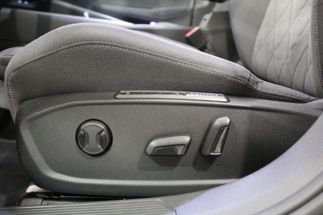 VOLKSWAGEN Golf 1.5 eTSI 150 CV EVO ACT DSG Style