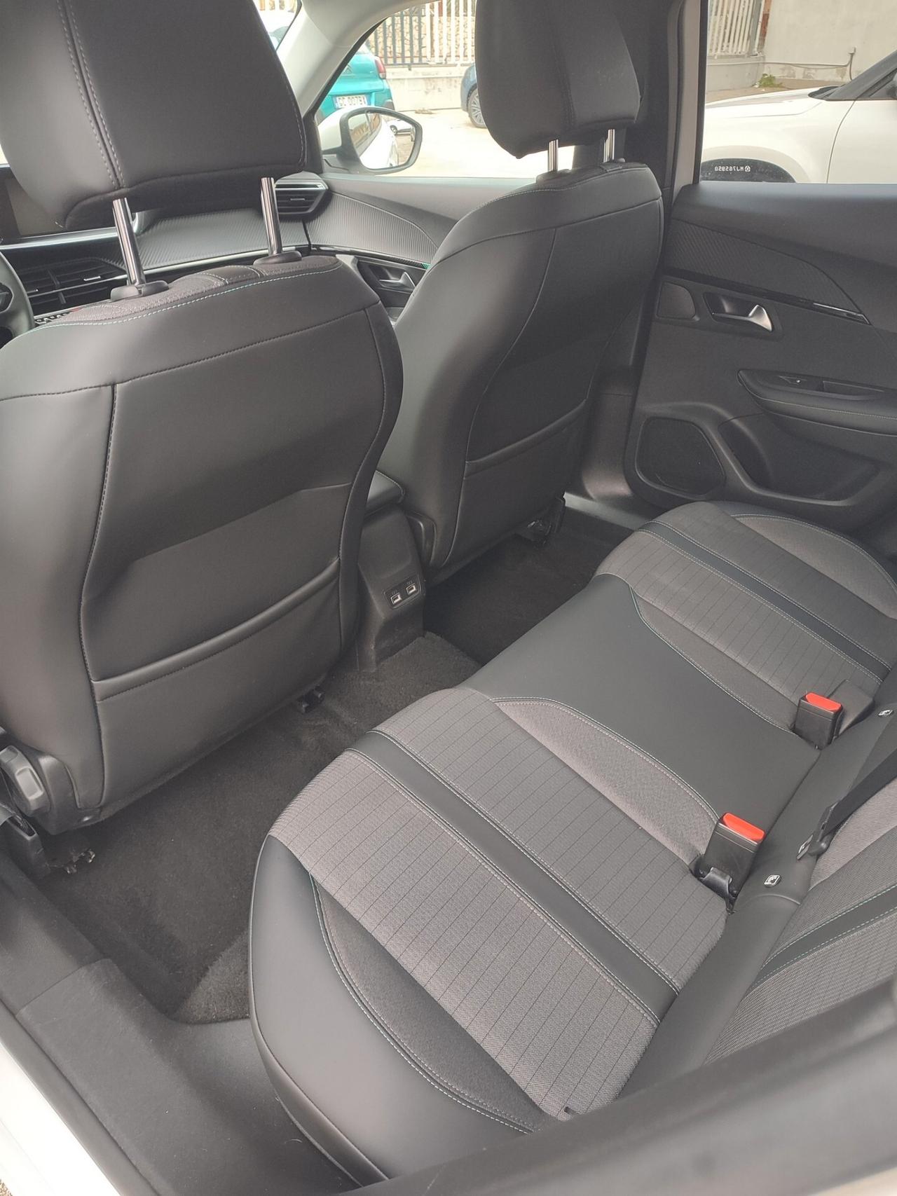 Peugeot 2008 PureTech 100 S&S Allure