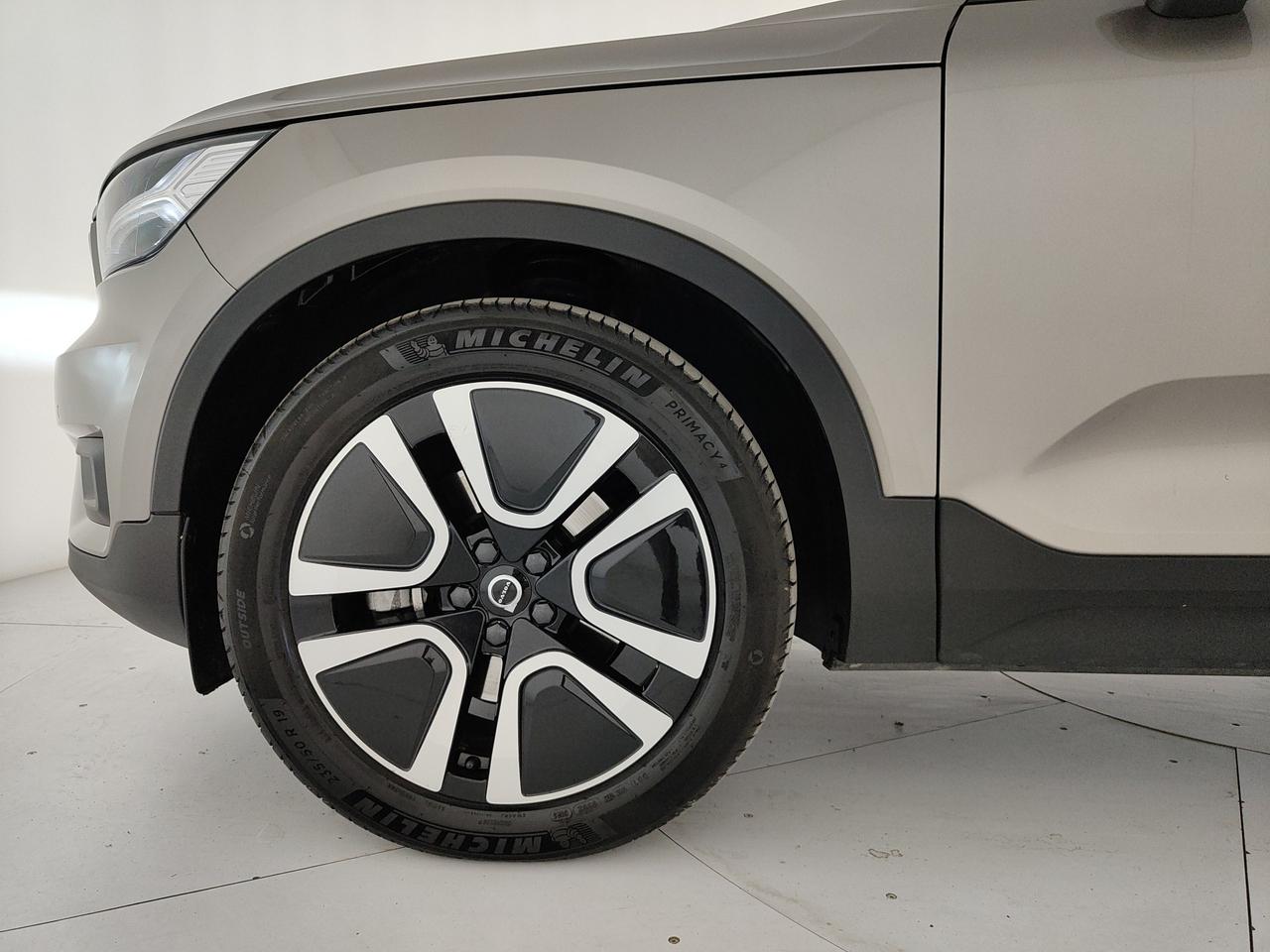 VOLVO XC40 - XC40 2.0 d4 Momentum awd geartronic