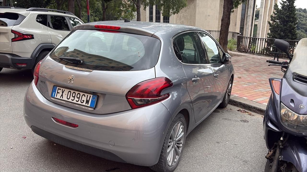 Peugeot 208 PureTech 82-Marciante - CONSUMA OLIO