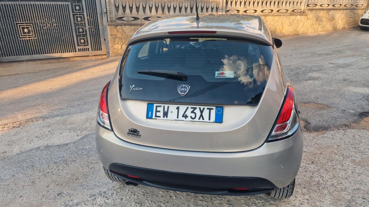 Lancia Ypsilon 1.2 69 CV 5 porte GPL Ecochic Gold