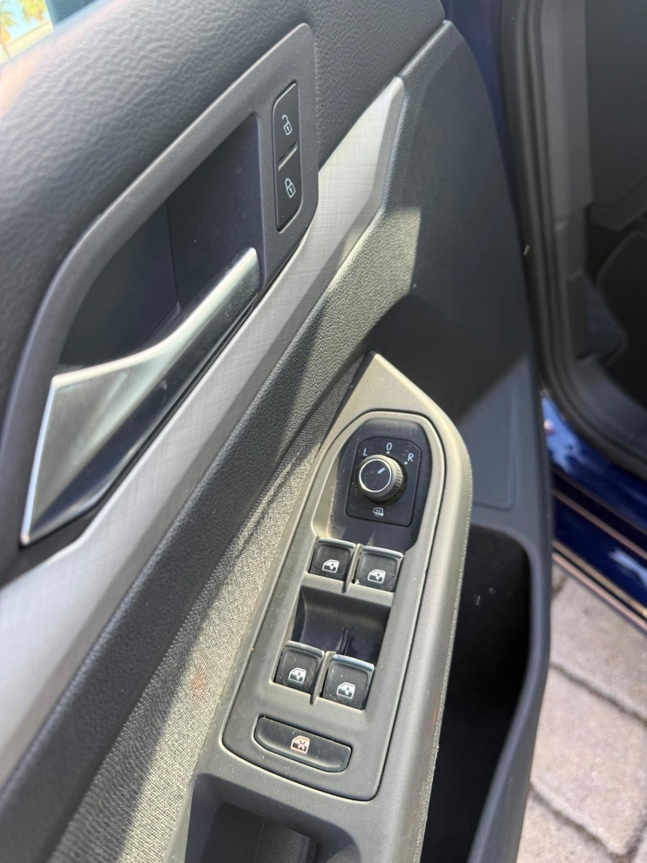 Volkswagen Golf VIII 1.0 etsi 110cv DSG