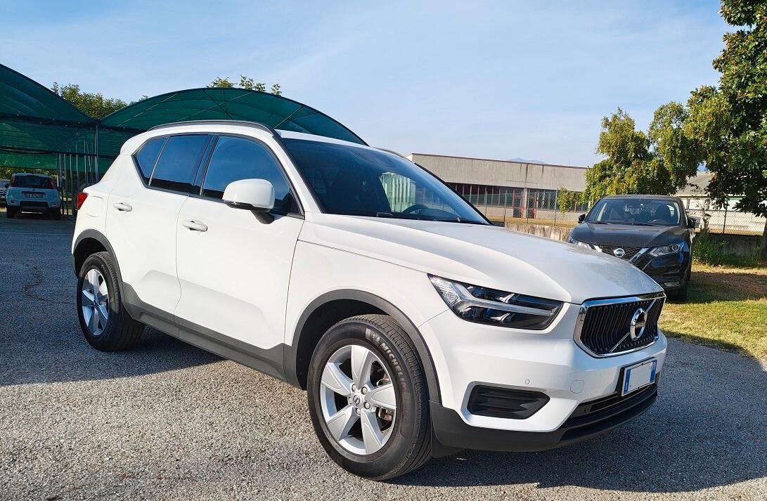 Volvo XC40 T2 Momentum