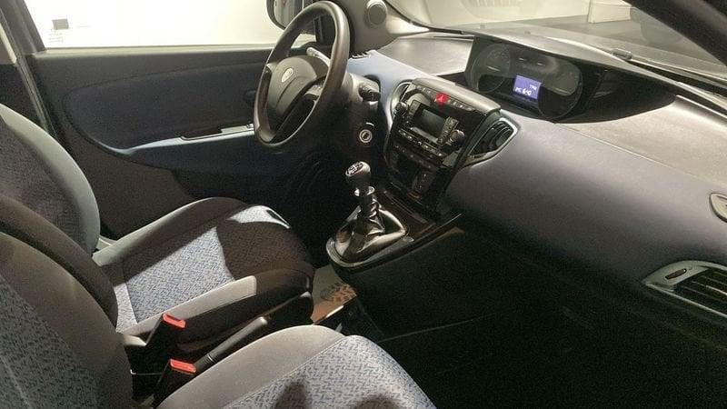 Lancia Ypsilon 1.0 FireFly 5 porte S&S Hybrid Oro