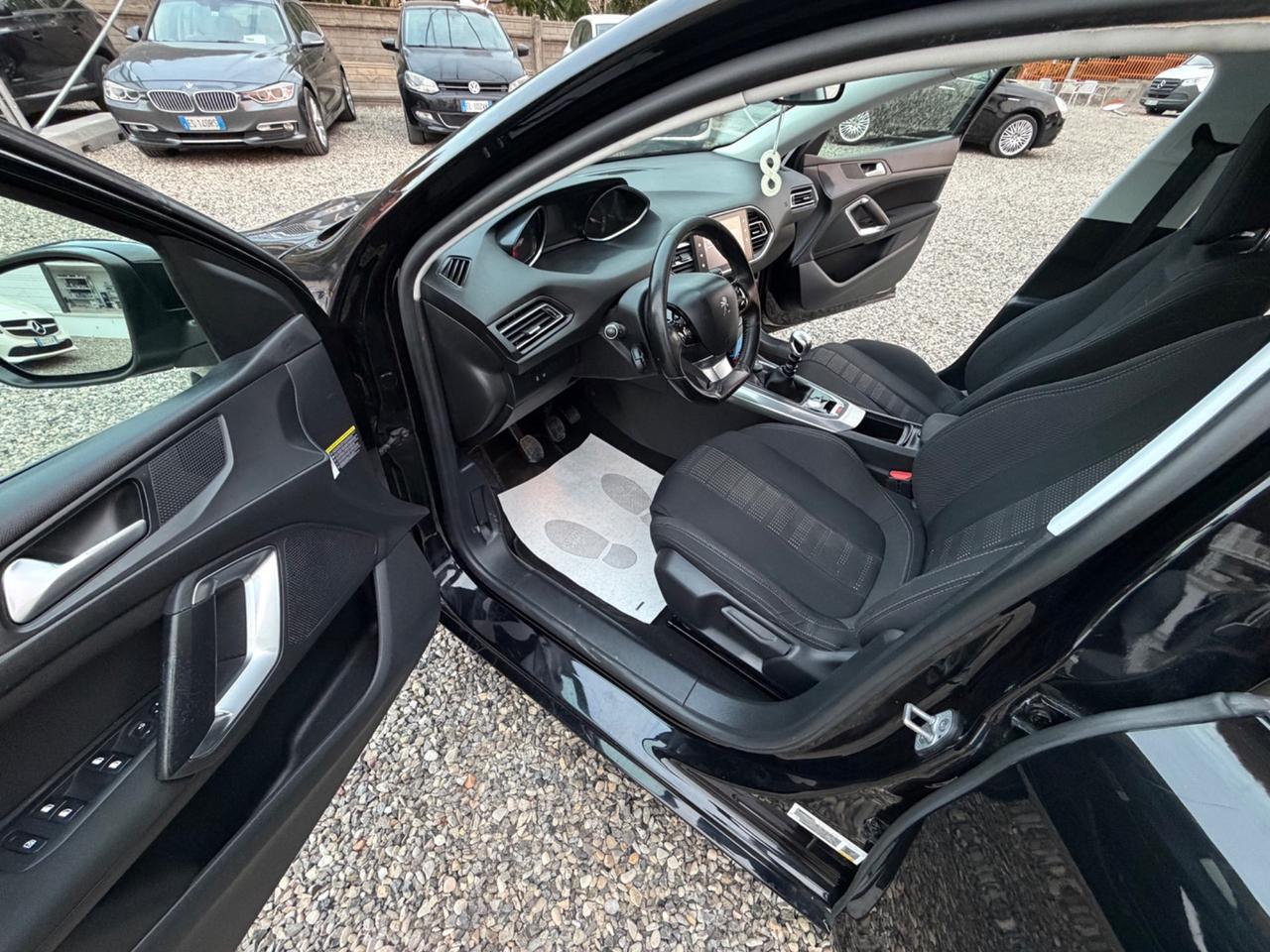 Peugeot 308 BlueHDi 120 S&S EAT6 SW Allure