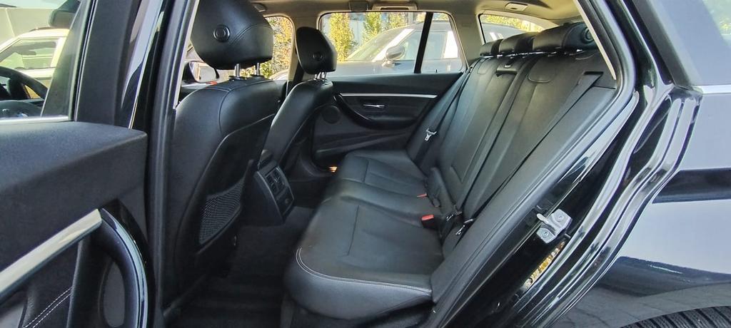 BMW Serie 3 Touring 318 d Luxury