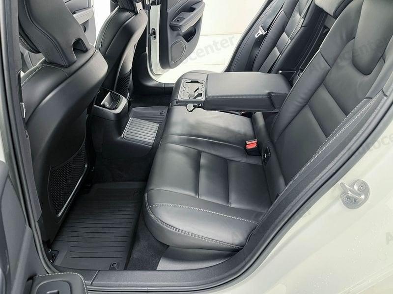 Volvo V60 V60 T6 AWD RECHARGE PLUG IN R DESIGN **18KWH**