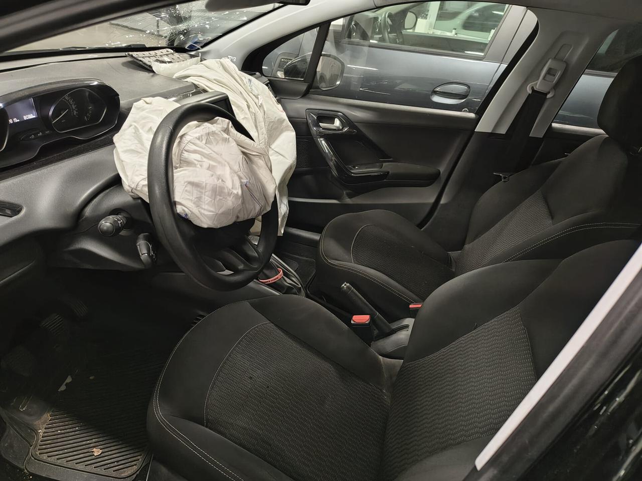 Peugeot 208 1.6 BlueHDi 5 porte*SINISTRATA* X COMMERCIANTI