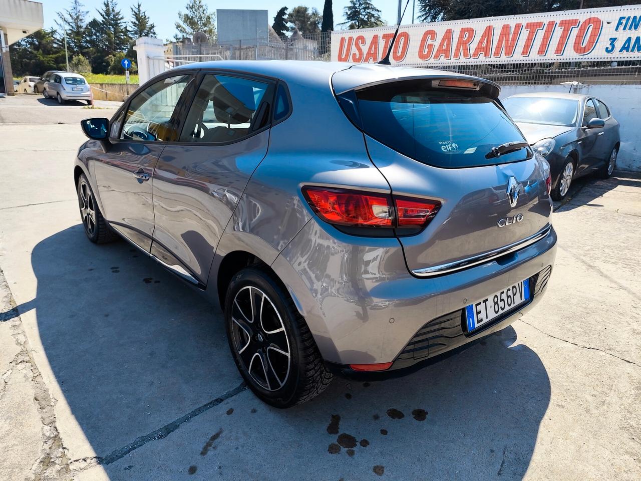 Renault Clio 1.2 75CV 5 porte Costume National