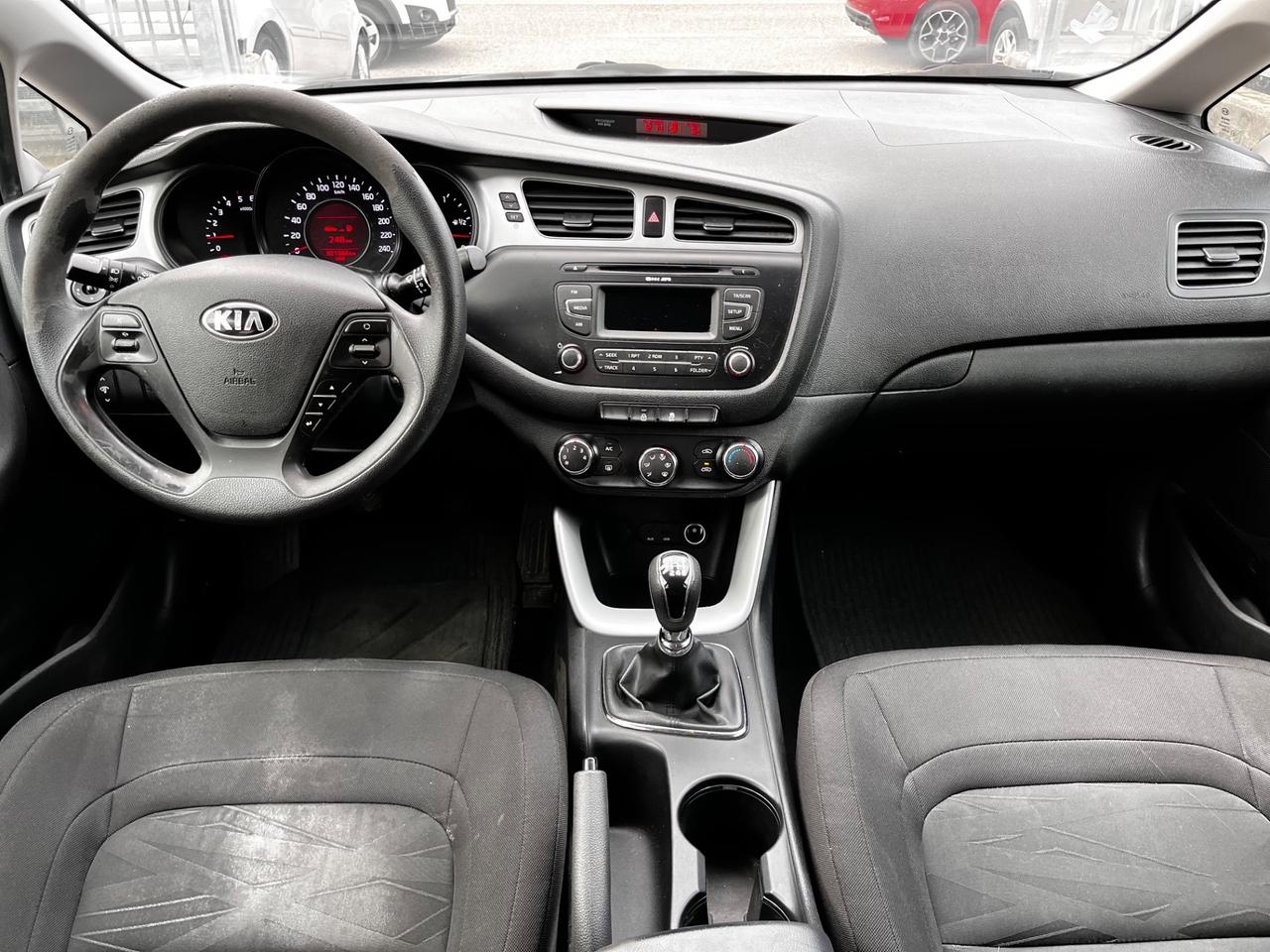 Kia Ceed cee'd 1.4 CRDi 5 porte OK NEOPATENTATI