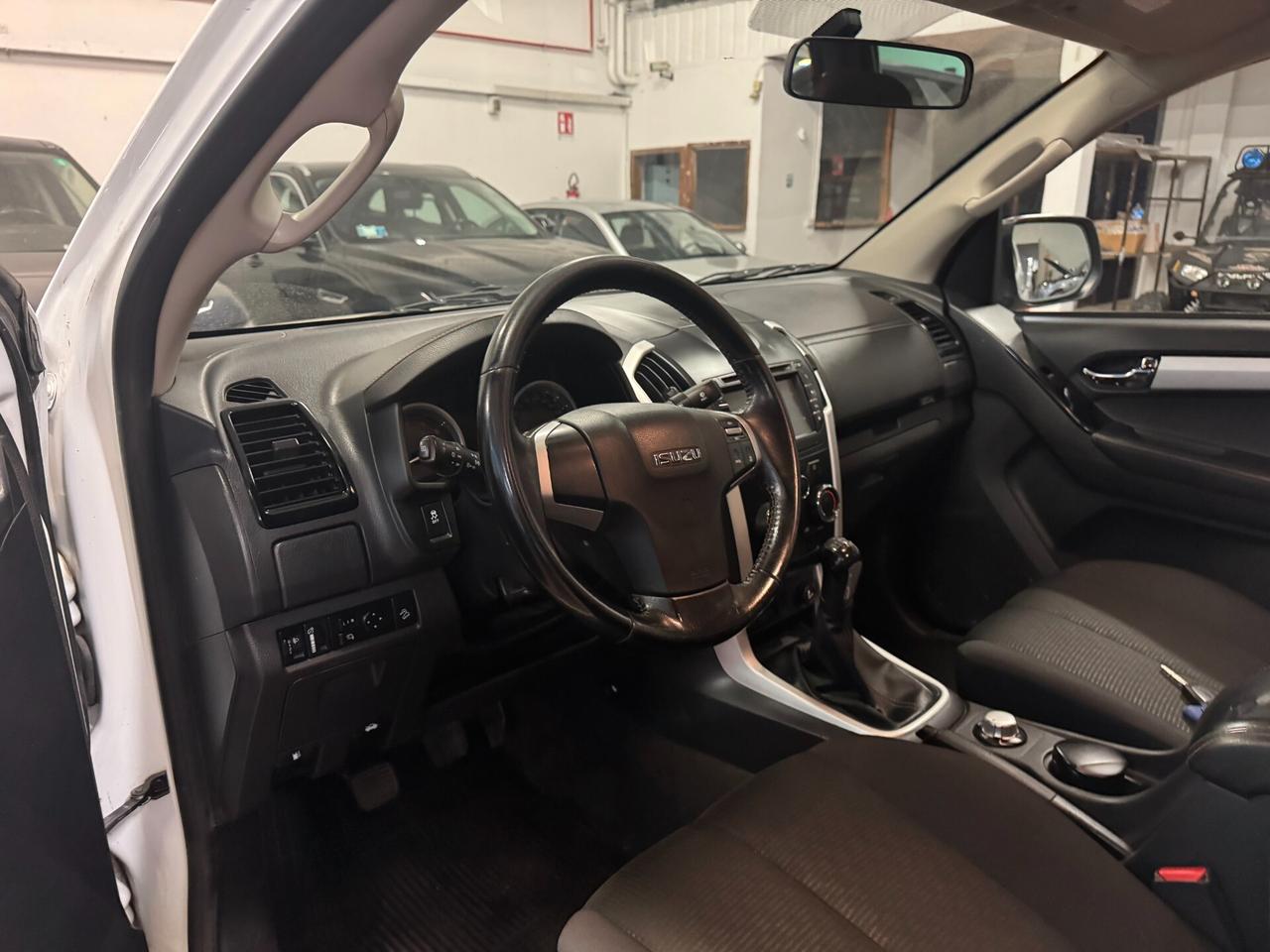 Isuzu D-Max 1.9 Crew Cab Solar 4WD A/C