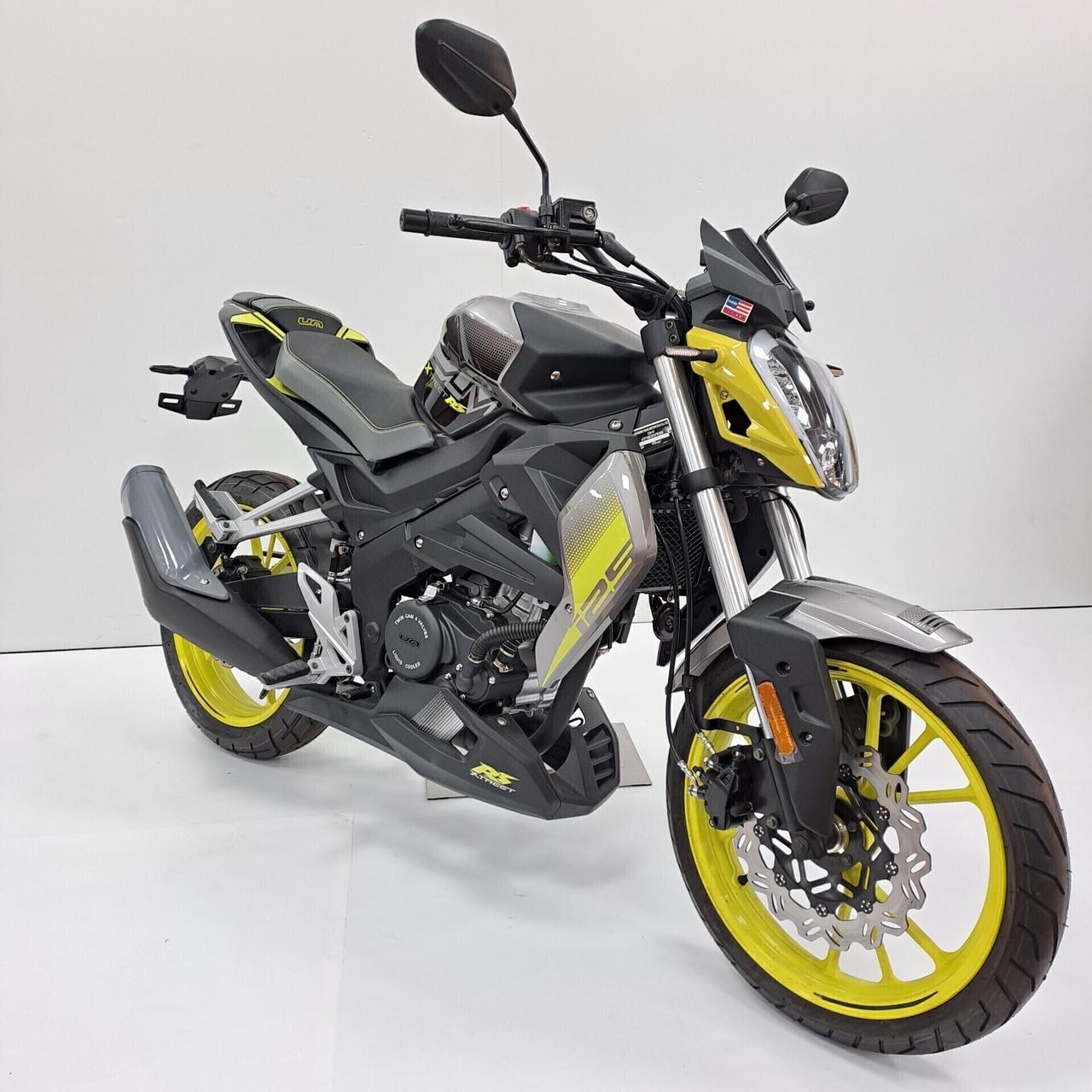 UM Moto. XTREET RS 125 SUPERPREZZO