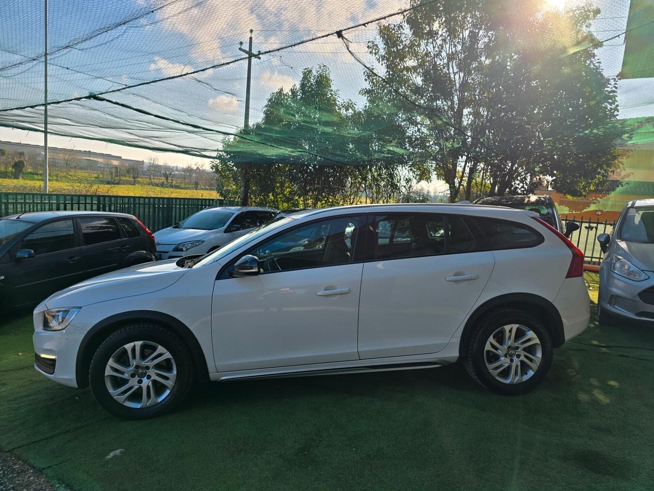 Volvo V60 Cross Country 2.0D 150CV EURO6 -2015