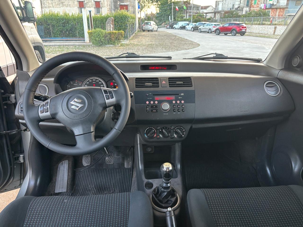 Suzuki Swift 1.3 DDiS 5p. GLX-2005