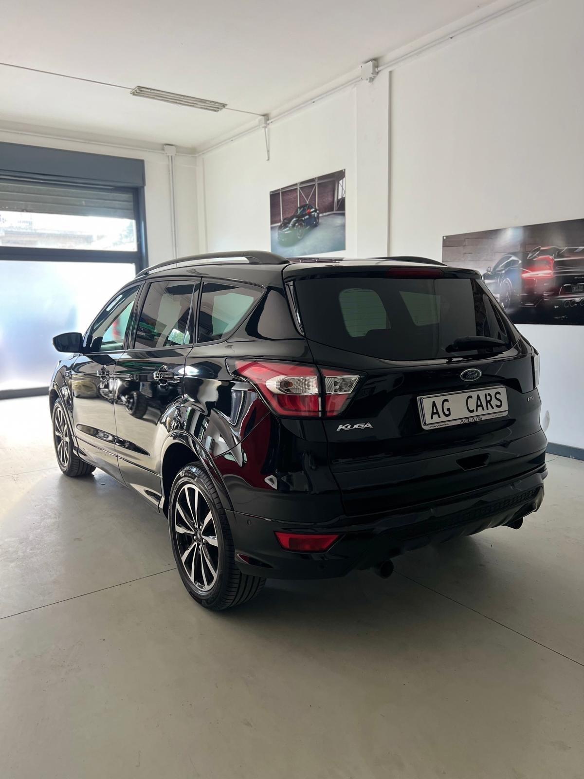 Ford Kuga 2.0 TDCI 150 CV ST-Line