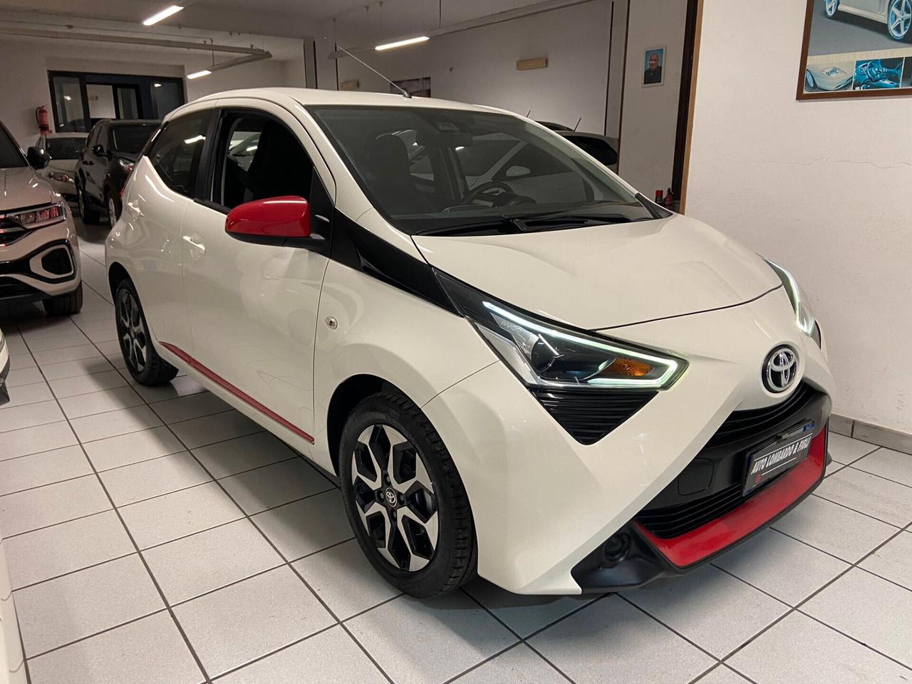 Toyota Aygo 1.0 VVT-i 72 CV 5 porte x-cite