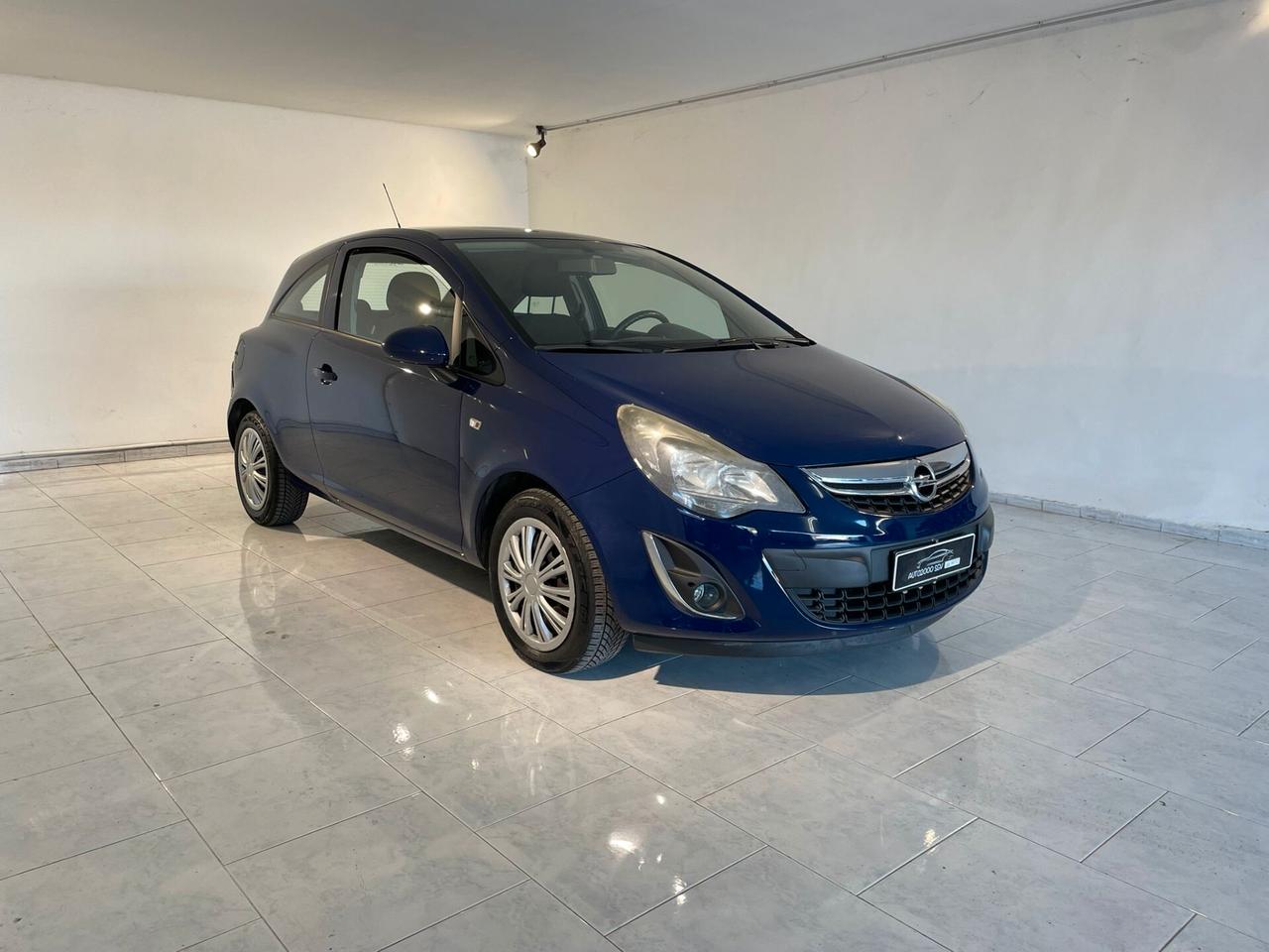 OPEL CORSA 2014 GPL DI SERIE X NEOPATENTATI