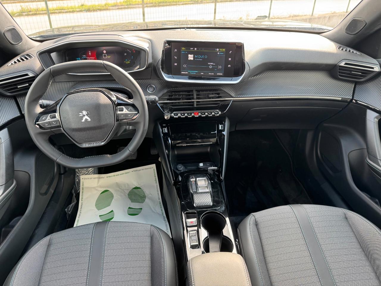 Peugeot 2008 motore elettrico 136 CV Allure