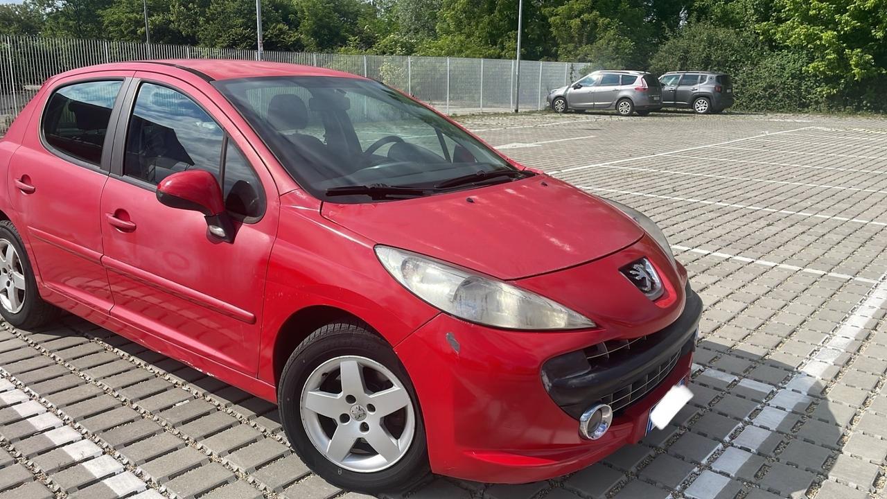 Peugeot 207 1.4 95cv 5p. XSI