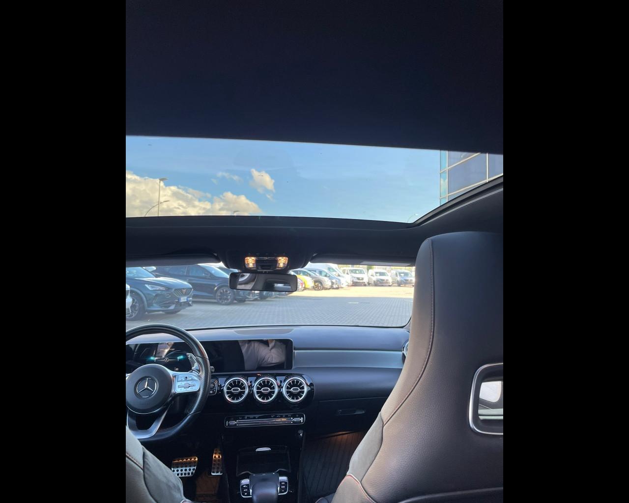 Mercedes-Benz A 200 Premium auto