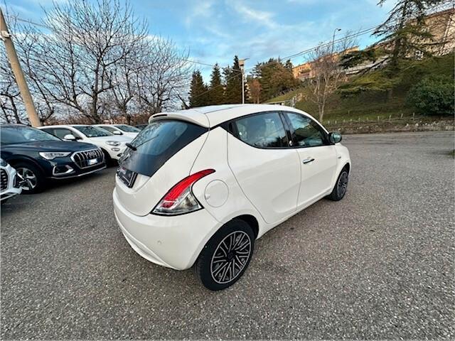 Lancia Ypsilon 1.2 69 CV 5 porte GPL Ecochic Gold