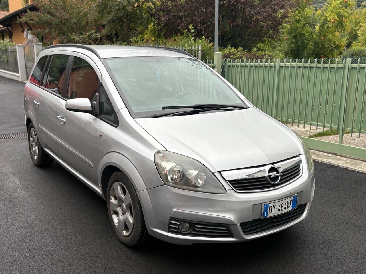 Opel Zafira 1.9 CDTI 120CV Cosmo 7 POSTI