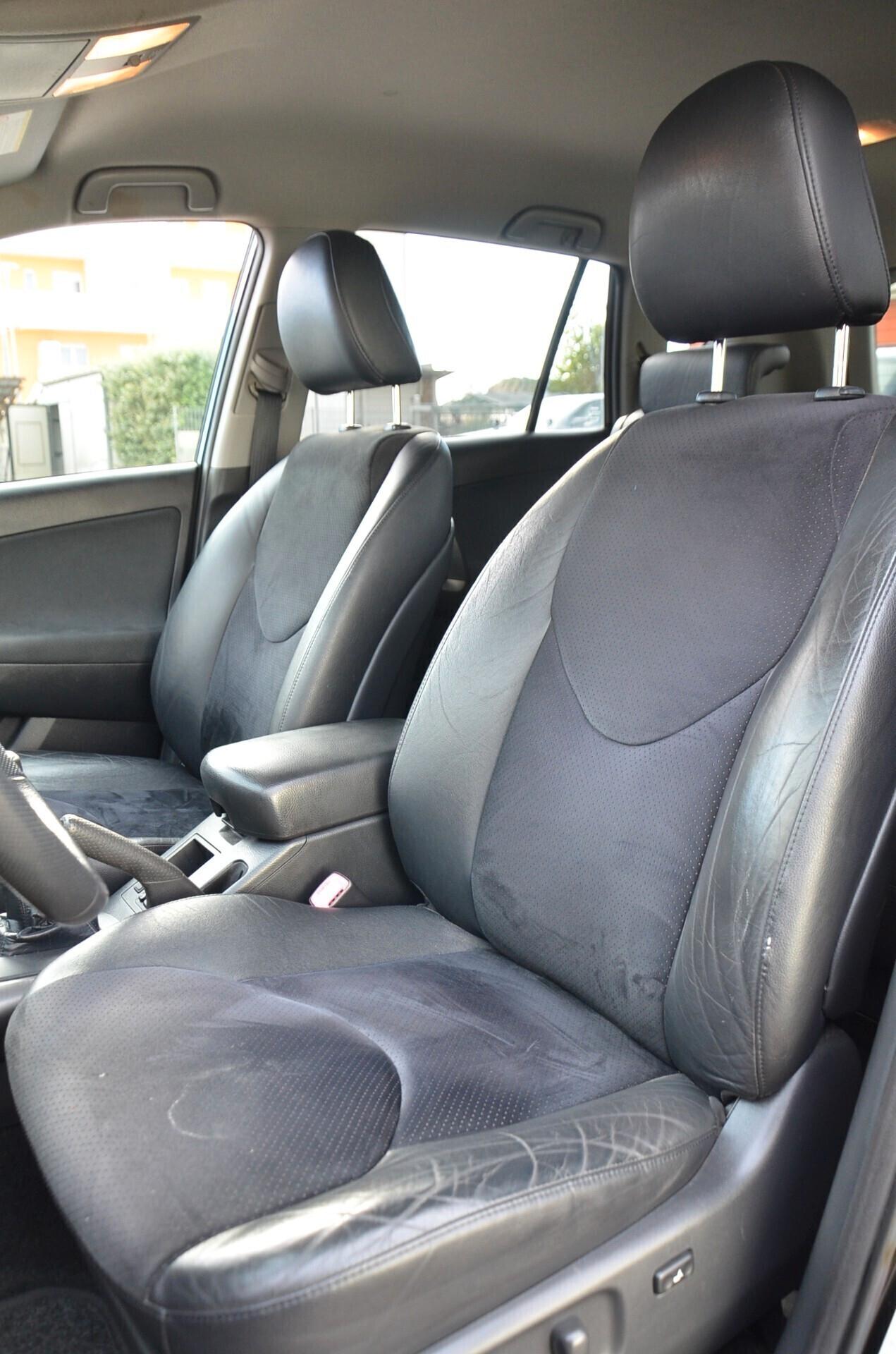 Toyota RAV 4 RAV4 2.2 D-4D 150 CV Lounge