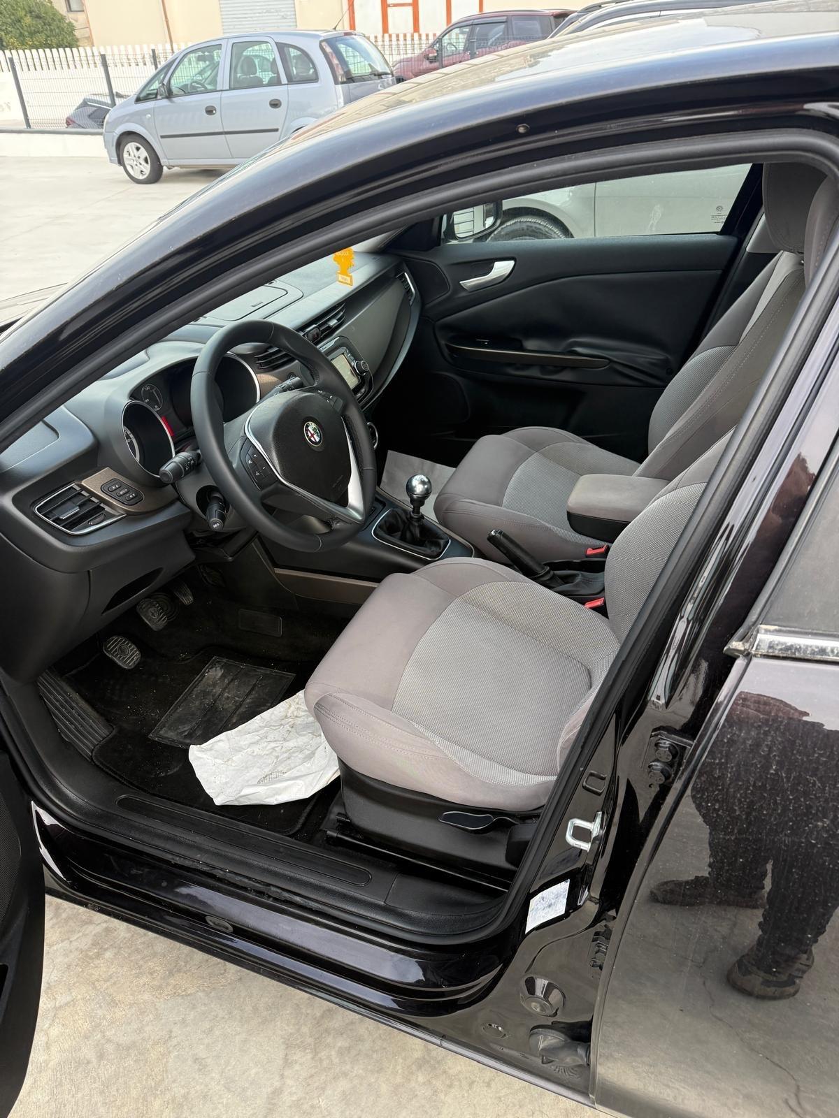 Alfa Romeo Giulietta 1.6 JTDm-2 105 CV Exclusive