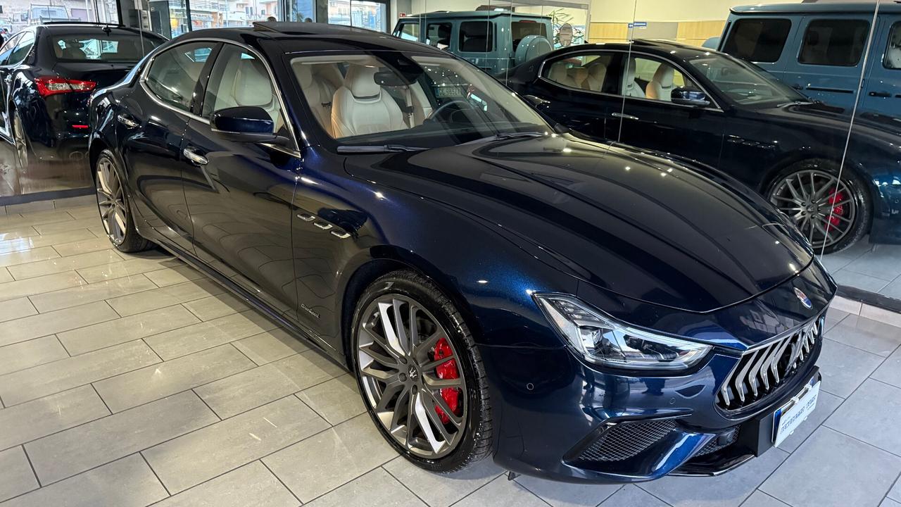 Maserati Ghibli V6 Diesel Gransport TETTO restyling