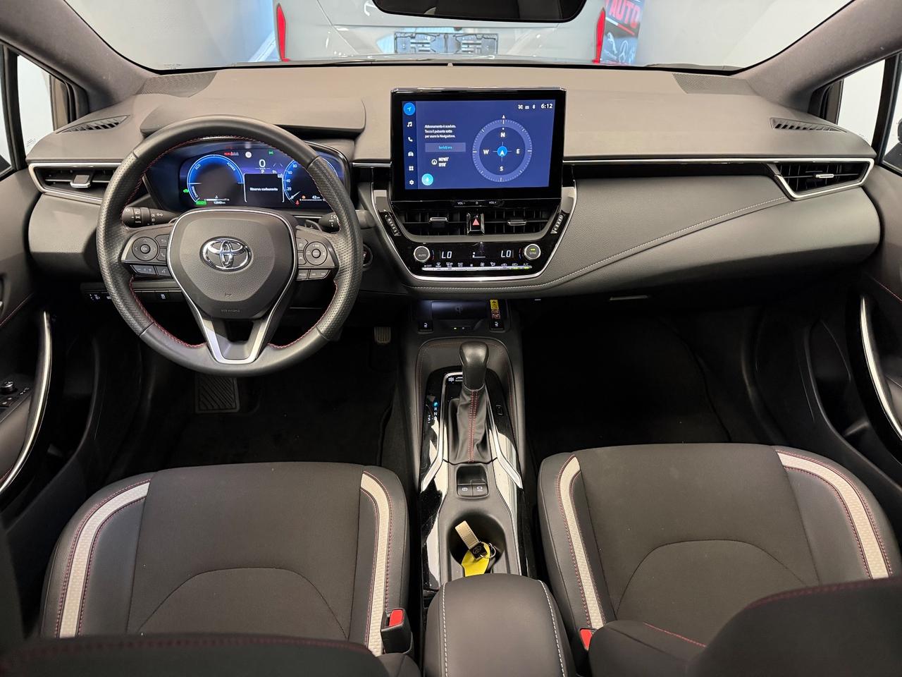 Toyota Corolla GR SPORT 2.0 Hybrid Bi-Tone