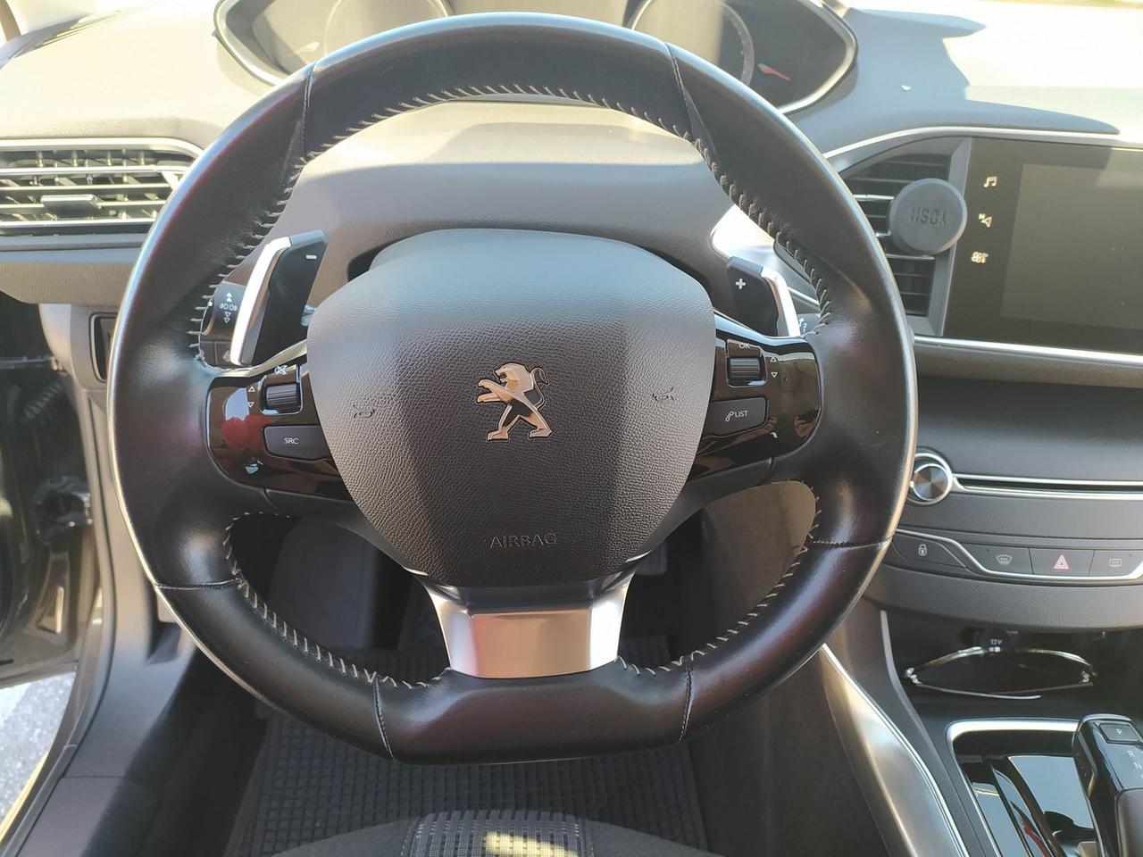 Peugeot 308 Tech Edition 1.5 Blue HDI 130 #6400