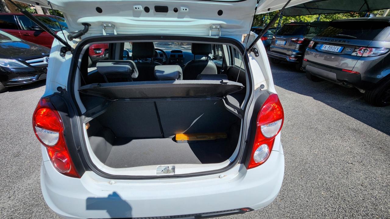 Chevrolet Spark 1.0 LT