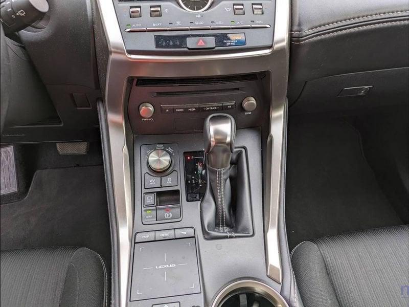 Lexus NX 2.5 Hybrid 4WD Business