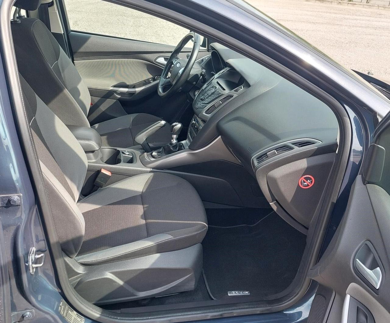 CONSUMI RIDOTTI -FORD FOCUS 1.6 -POCHI CHILOMETRI