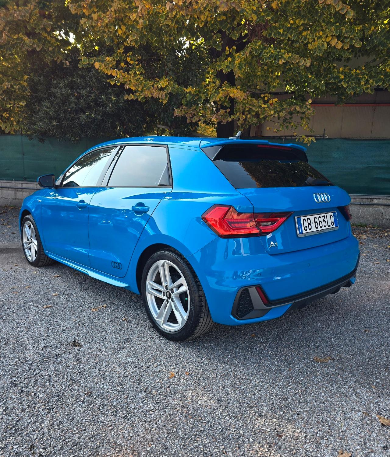 Audi A1 S line edition Blu Turbo