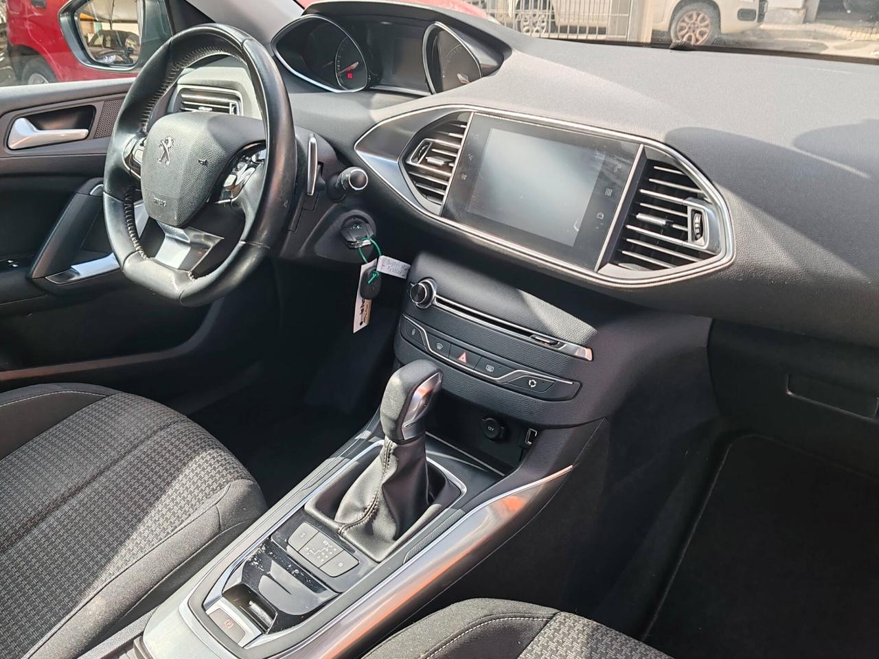 Peugeot 308 BlueHDi 120 S&S EAT6 SW Allure