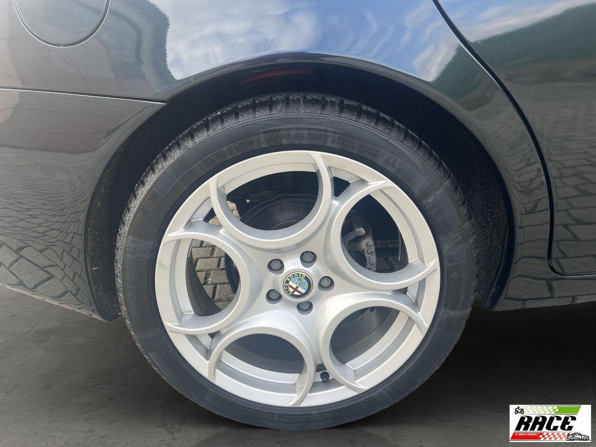 ALFA ROMEO - 156 - 2.0i 16V Twin Spark Distinctive